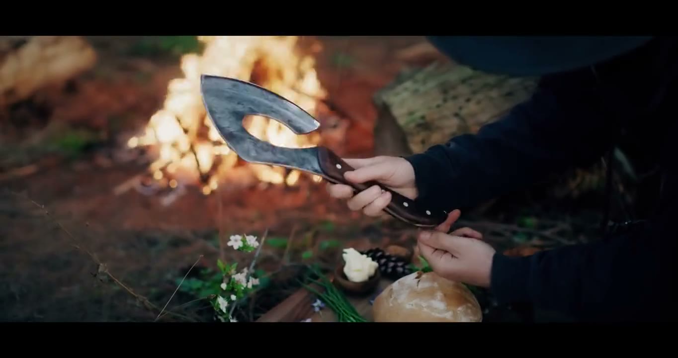 Kovana Kuvarska Sekira Almazan Kitchen® video